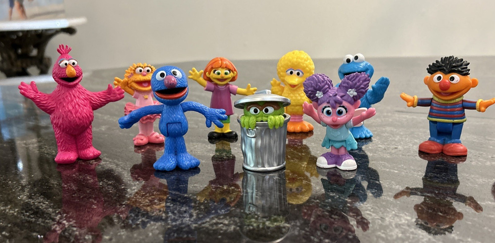 Lot of 9 Hasbro SESAME STREET WORKSHOP! Figures Cake Toppers